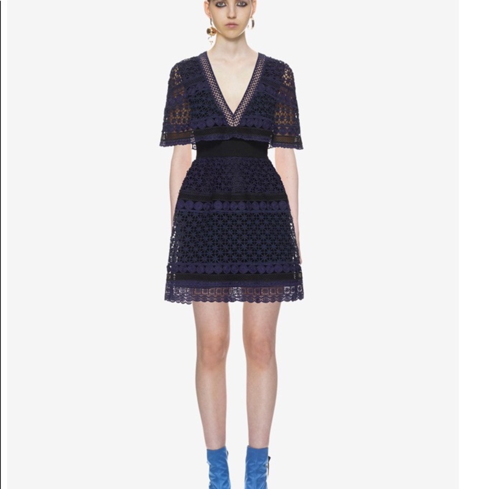 SELF-PORTRAIT Guipure Lace Cape Dress 👗